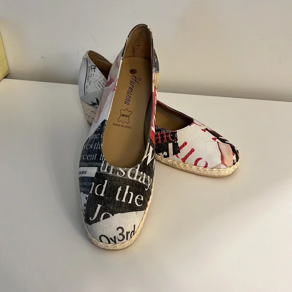 HARMANNA Slip-On Wedges